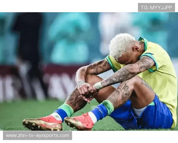 内马尔点球命中引爆看台，巴西气势尽显